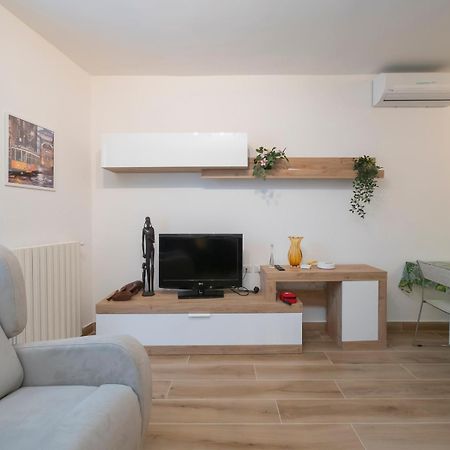 B&B La Ringhiera - Meda 43 Милано Екстериор снимка