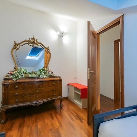 B&B La Ringhiera - Meda 43 Милано Екстериор снимка