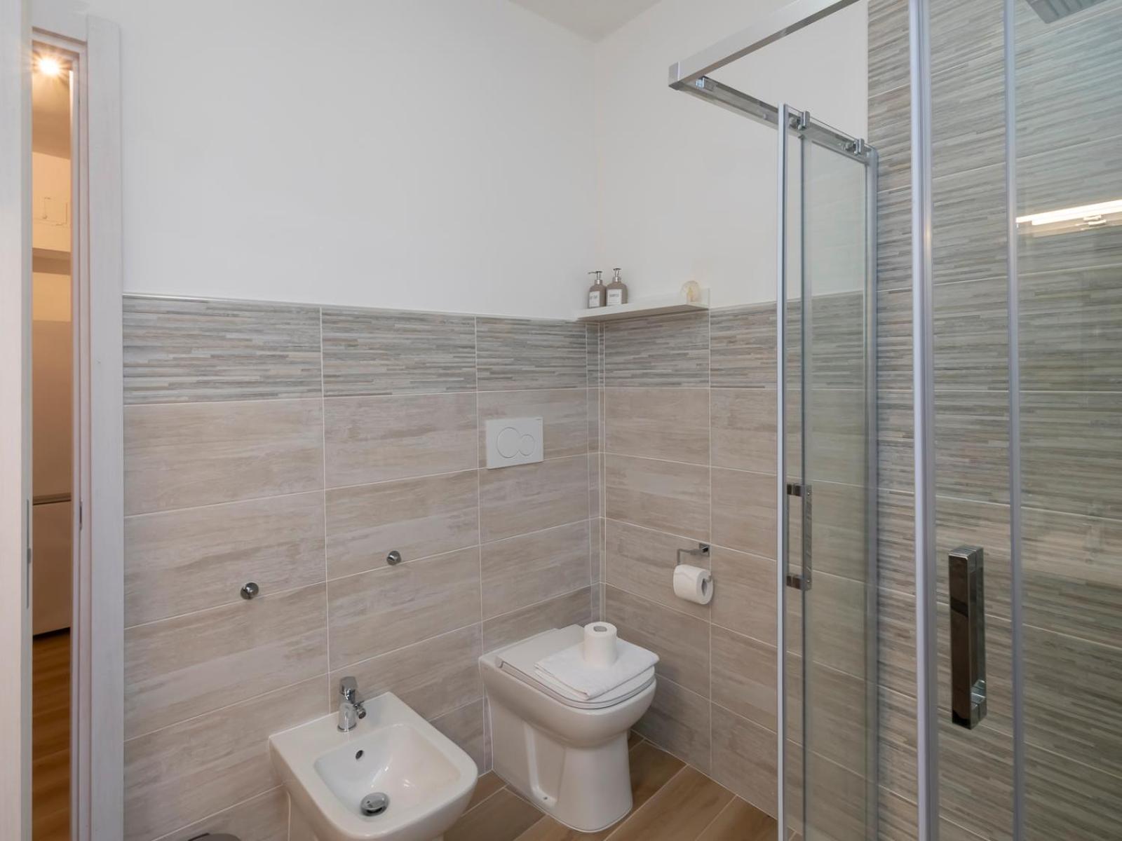 B&B La Ringhiera - Meda 43 Милано Екстериор снимка
